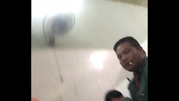 Download Video - Quay len tolet nam