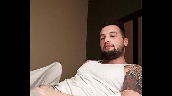 Download Video - Jerking off w&sol; cumshot 3 weeks into enlargement