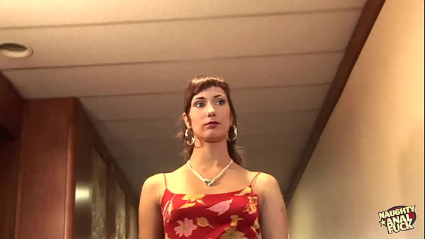 Busty Bodybuilder Flexing and Double Penetration