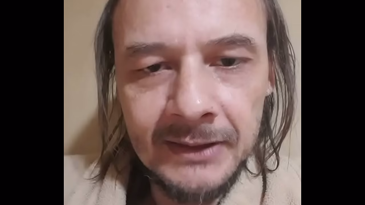 Gli onesti al lavoro al servizio di casalingo