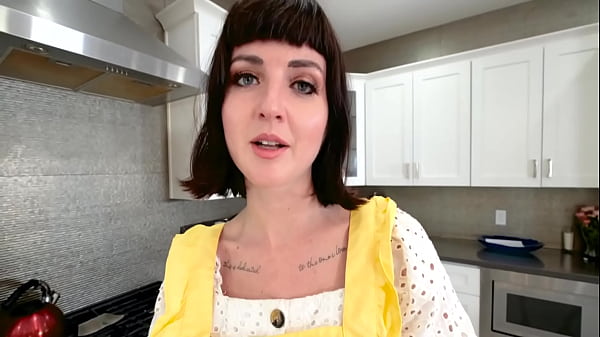 stepMom Jane Dove loves her stepson and provided her with a scholar ship and blowjob too!!!