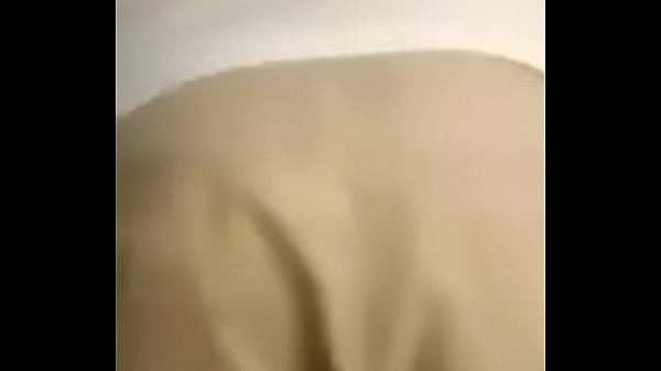 Trong Donc Kiu Secoue Son Bâton De Fromage Super Mignon