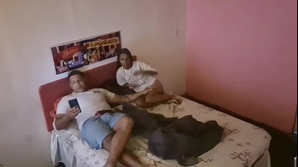 Download Video - Minha enteada chegou nua no meu quarto enquanto eu assistia novela e me deu o cuzinho&period;