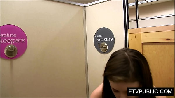 girl masturbate changing room