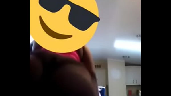 SHE SHAKING ALL DAT ASS