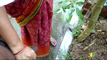 Step-grandmother got fucked by her servant in the courtyard of the house, and pee came out