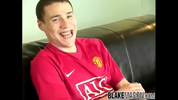 Handsome young Brit masturbates and cums after ...