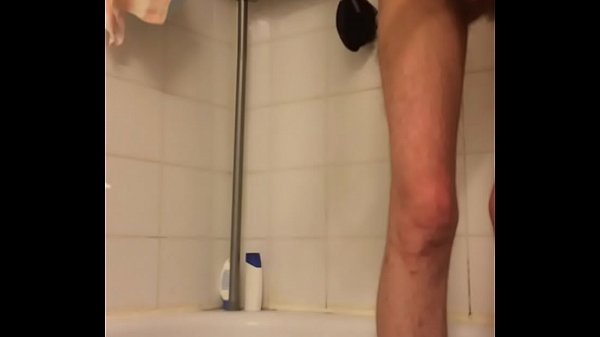 Download Video - Twink having some fun with 3 limes in his ass
