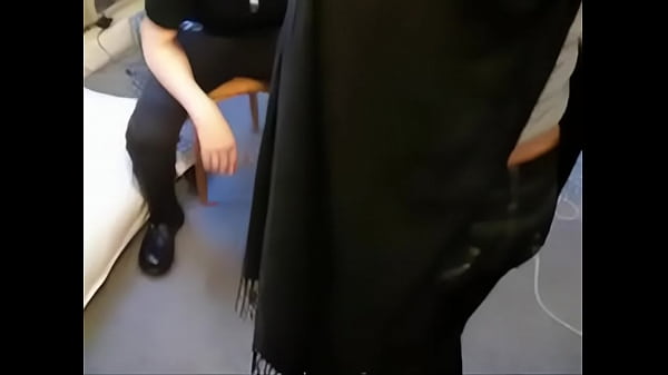 thumb arab model