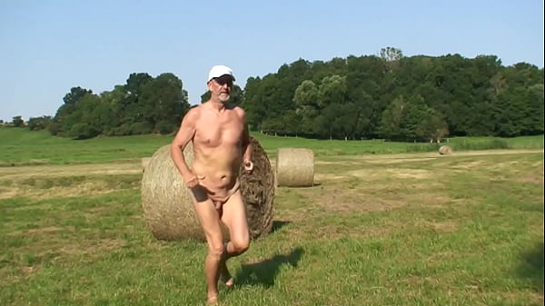 Nacktjogging mit Nackedei 4