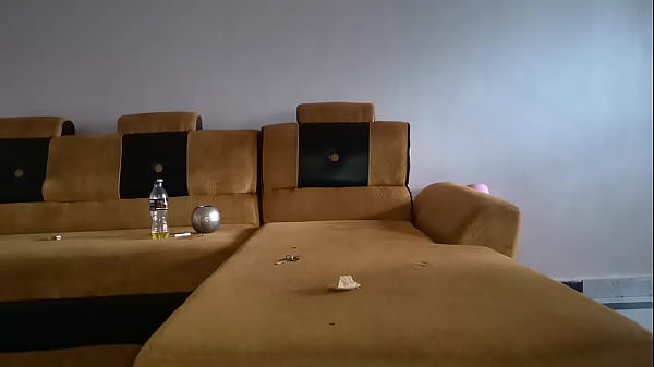 Xxxkimkrzo Avec Une Gros Cuillère A La Cherche D'aide Pour Plus De Vidéo Ou Acteur Porn