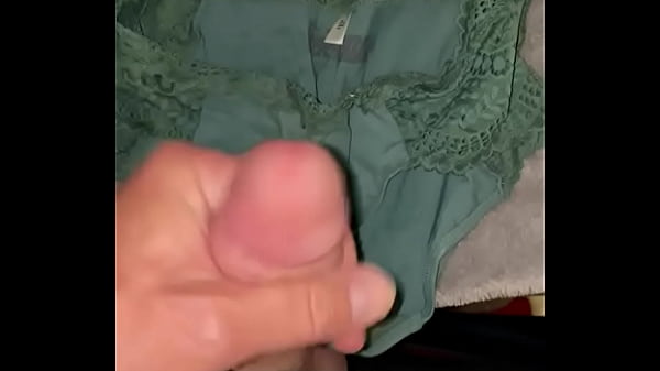 using sisters friend porn