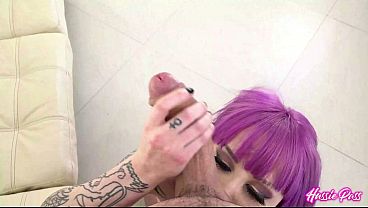 Stud Milan Stretches Tattooed Val Steele ́s Tight Muff As She Squirts!