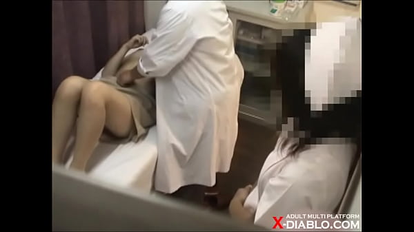 [Junior student Saori (20) who is rubbed with big tits with tension] Obstetrics and Gynecology Examination File04B Interview / Palpation 2