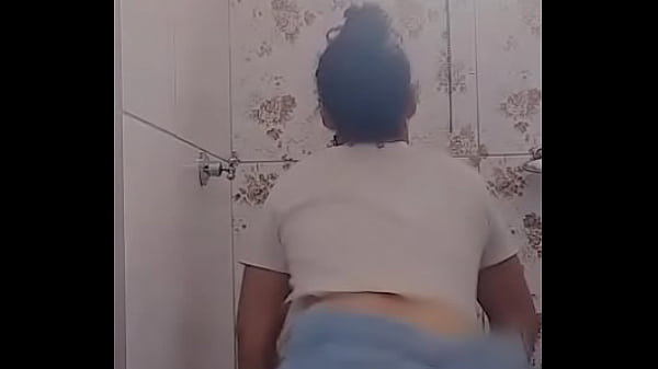 Mariana rebolando com fogo