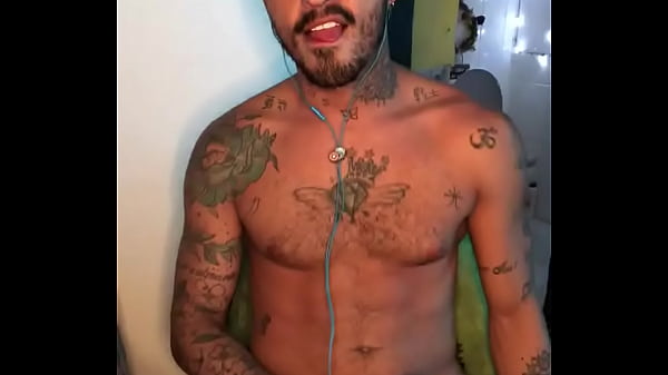 Download Video - Maloca batendo uma 1