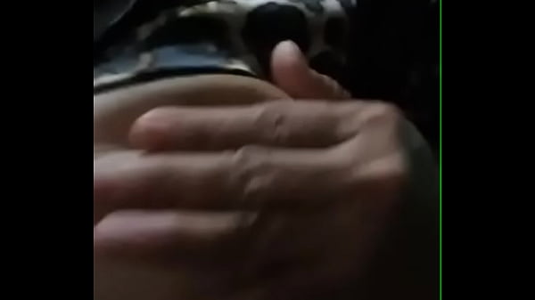 Mamita con pechos grandes