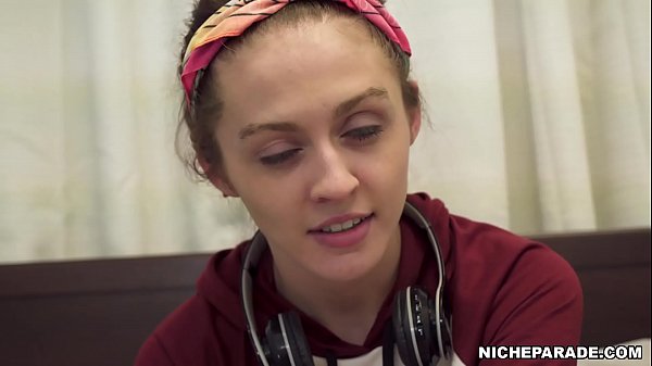 NICHE PARADE - Young Stepsister Kandi Quinn Sucks Dick Like A Champion (POV)