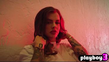 Download Video - Big tits MILF Keisha Grey passion posing before perfect striptease action