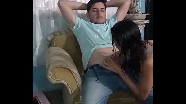 Download Video - Por favor follame antes de que mi esposo llegue y dame tu leche&comma; necesito ser alimentada &period; &lpar;Esas fueron sus palabras&rpar;