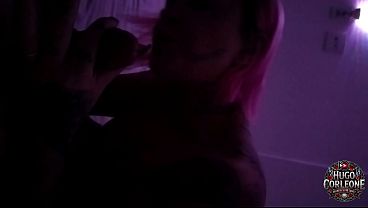 MINHA VIZINHA TEM UM BOQUETE SENSACIONAL(LOLLA MARTINELLI)