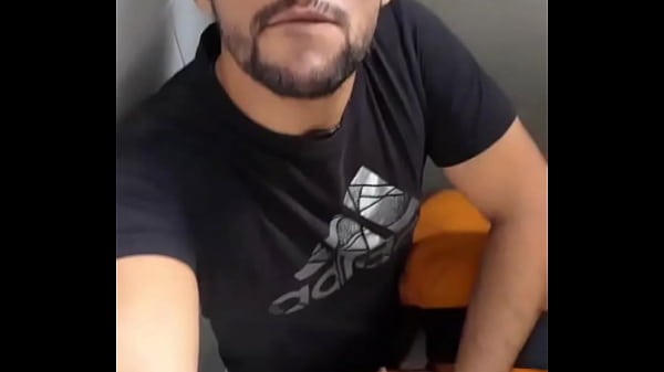 Casado me mamou e eu chupei ele at&eacute; jorrar leit...