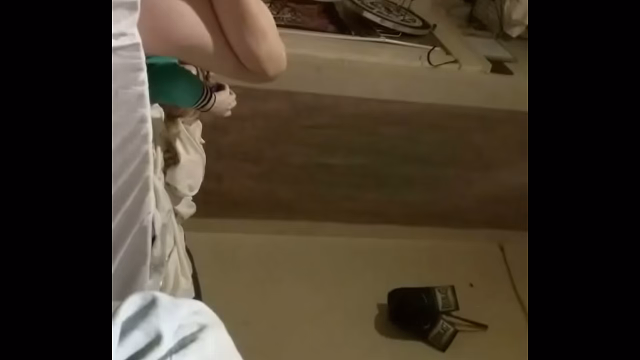 My 18yo $tep $is Accidentally Showed Her Pussy