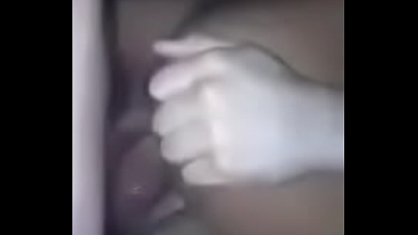 Download Video - Flaquito se Coge a Tio nalgon