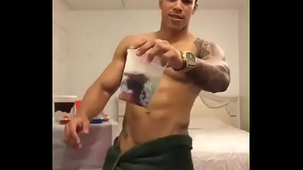 Download Video - macho gostoso seduzindo com o sorvete