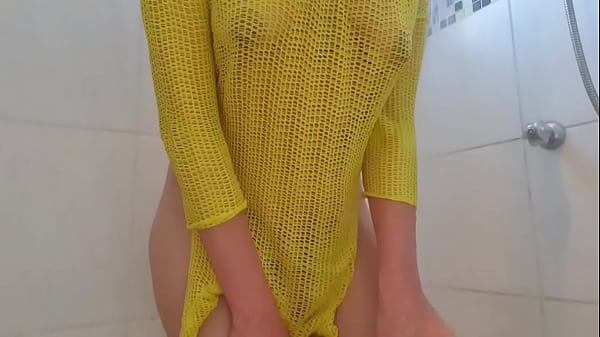 VERY HORNY NAUGHTY GIRL TAKES A SHOWER RUBBING HER BREASTS, SHOWS HER ASS WITHOUT PANTIES CRAZY TO TAKE A DOCK IN THE PUSSY... NAUGHTY