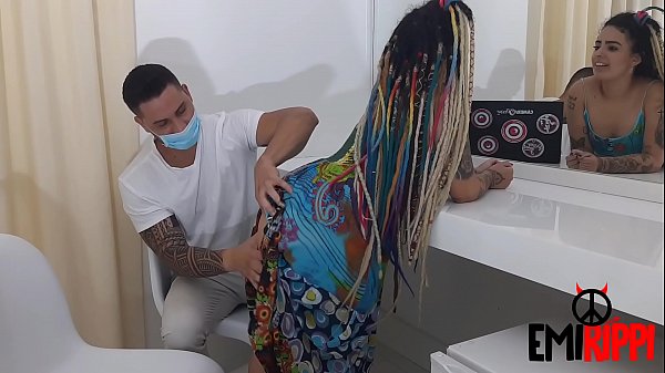 Download Video - M&eacute;dico ensina novinha a transar com seguran&ccedil;a por conta do corona v&iacute;rus &lpar;continua&ccedil;&atilde;o no red&rpar;