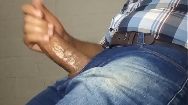 YURI GA&Uacute;CHO - PE&Atilde;O TOCANDO PUNHETA NA PAUSA DO ...