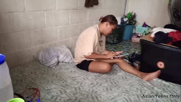 Young Chubby Filipina gives long blowjob and offers her pussy to Asian boy