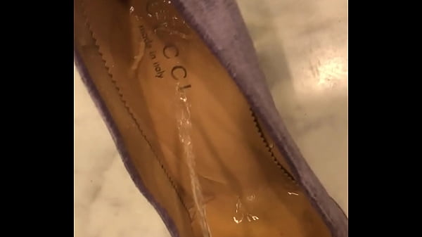 Download Video - pissing Gucci velvet shoes step mom