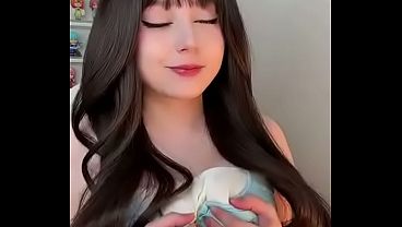 Upmina chica de tik tok