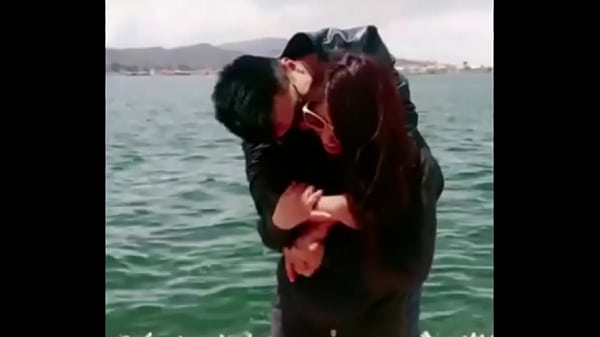 excitada a orillas del lago titicaca Puno