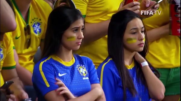 SELE&Ccedil;&Atilde;O BITCHS SUCKS AND GETS BANGED