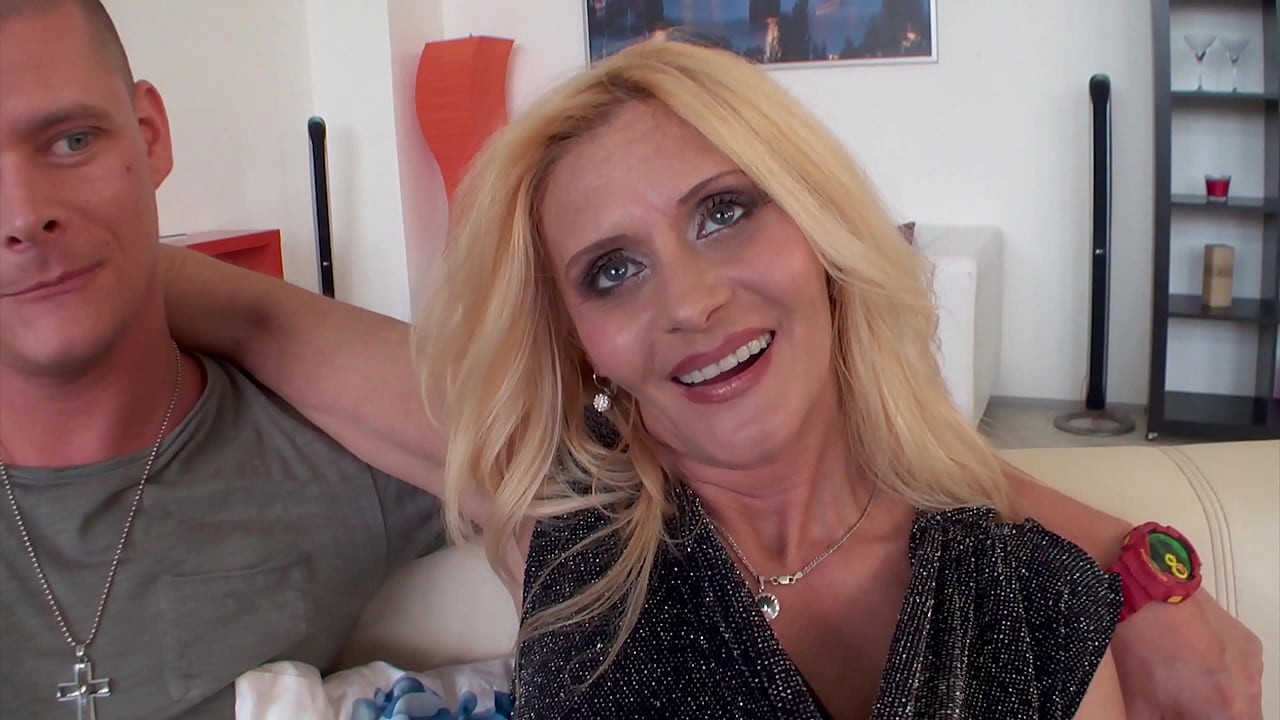 La ama de casa madura Scarlet Mika se deja embarazada por un semental negro DTW2743
                     blonde interracial creampie milf doggystyle wife cowgirl housewife cuckold bbc fuck my wife black guy mature woman vaginal creampies in front of husband muchos negros
