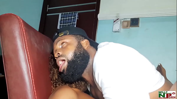Sexy Slimzy's Pussy Got Bursted By Krissyjoh's Big Dick