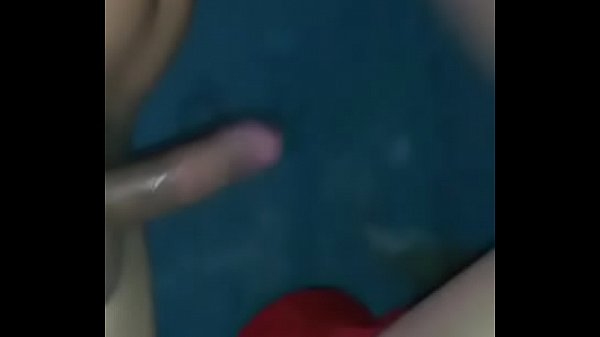 Sozinho em casa com a irmã gostosa.