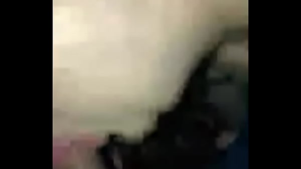 thumb queen sucker