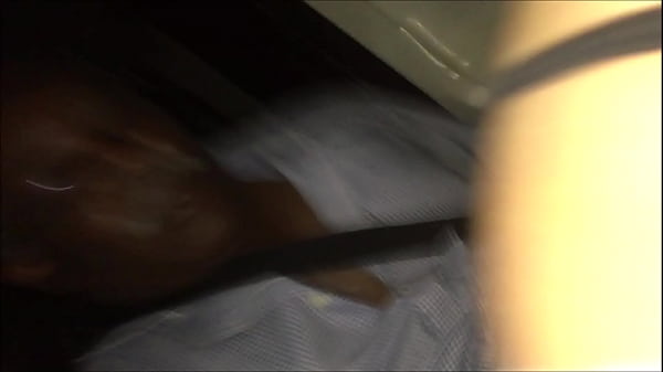 Download Video - cdzinha LimaSP dando no cine pro coroa negro casado com a calcinha tangao da Camila magr casada 09082019