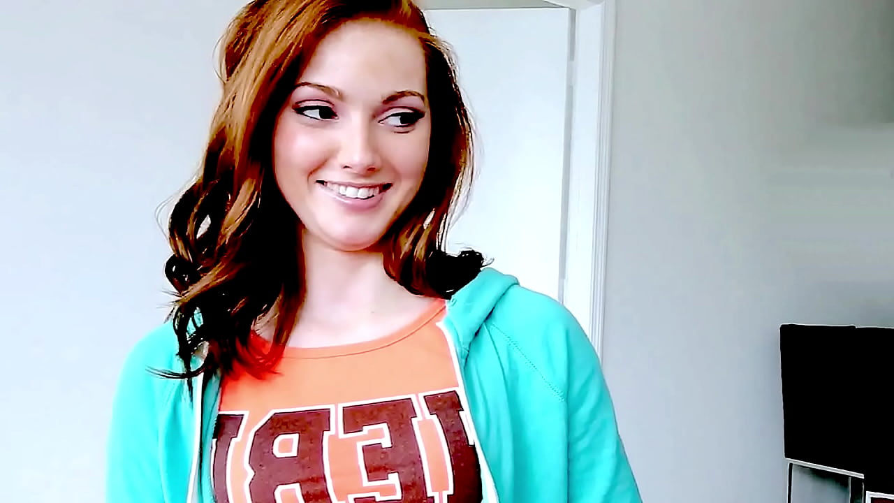 Broke for pizza so paid hot delivery guy with sloppy blowjob and creampie