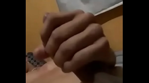 Beau Jeune Poulet Latino, Qui Se Fait Appeler Le Gladiateur