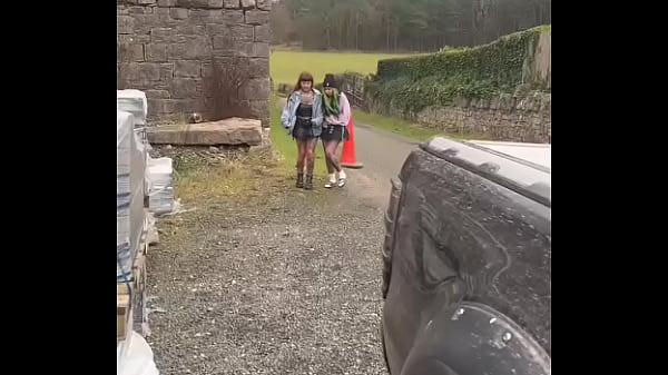 GOTH GIRLS DESPERATE FOR A PEE OUTSIDE!