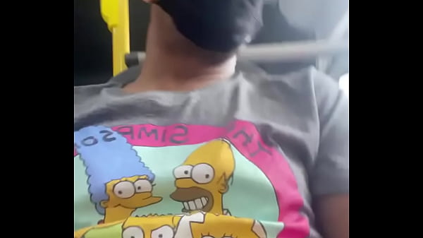 Download Video - Pau duro no bus&atilde;o