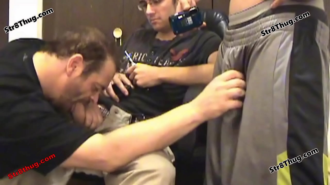 Domination Evil College Guy Twisted Red trae a su CALIENTE amigo heterosexual Sarge para usar su Gay Pig Slave para divertirse y tiene abdominales, una gran polla y un bocado de nuez para el homosexual.
                     black ass butt mouth pig hole kiss slave gay red boy homo rim sniff evil raunchy ass worship faggot str8thugmaster piss faggot muchos negros