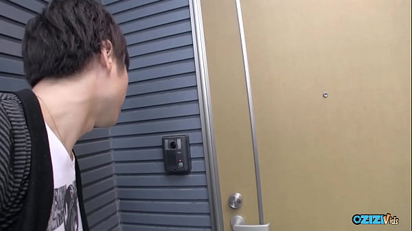 ハメ撮り　乳首舐め&開脚騎乗位でパンパン攻める大胆娘。感度良好エロエロ娘がいっぱい気持ちよくなっちゃいます。スレンダー美乳ピンク乳首のJKがとにかくエロすぎる。