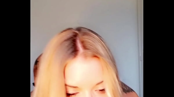 Met le son !!! C'est bientôt Noël fait toi plaisir avec moi