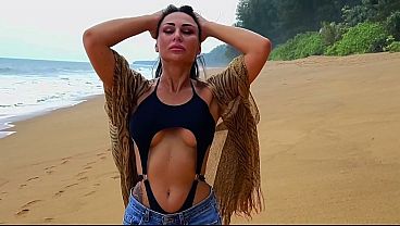 Sex with a stranger on a nudist beach: She undressed on the shore and asked me to rub sunscreen on her back&mdash;I gave her a blowjob and fucked her doggy style